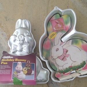 Vintage pair Wilton Easter bunny cake baking pan